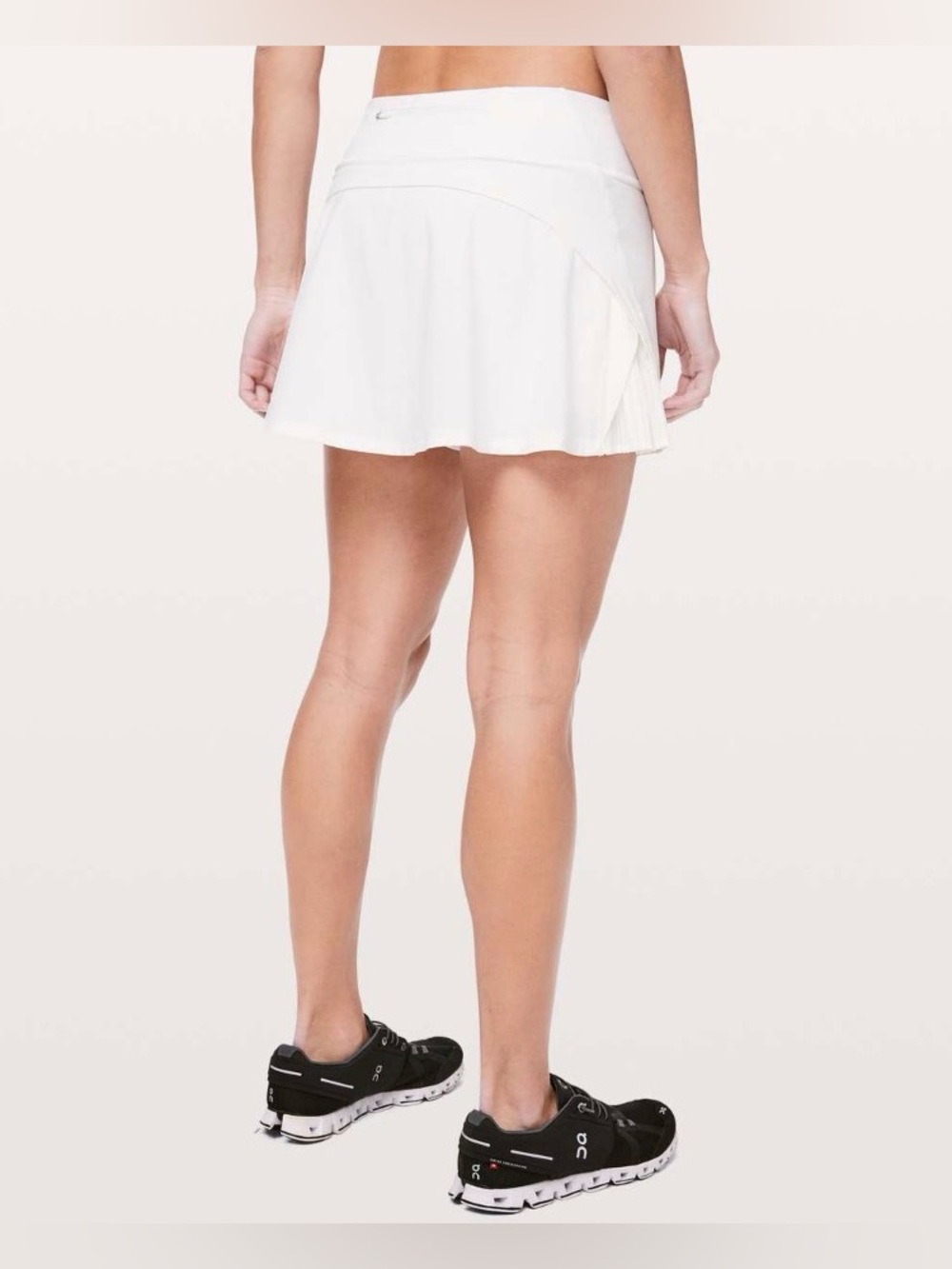 Lululemon play off the pleats skirt size 4